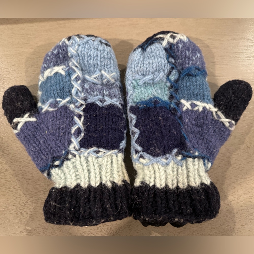 Unisex Multicolor Hand-knitted woollen Mittens